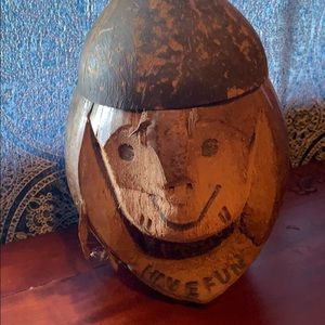 Cute coconut cupholder got a jamboree in the hills